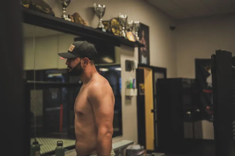 Your Bathroom Mirror Is Gaslighting Your Gains